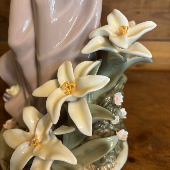 Porcelain Angel - Picture 3 of 7